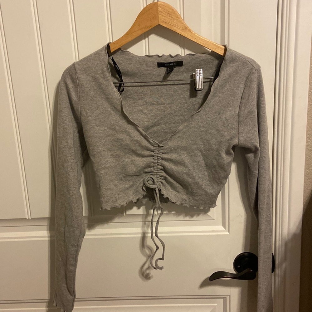 Forever 21 Gray Cropped Sweater